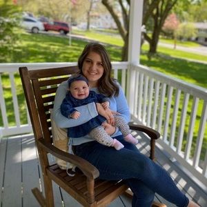 Meet your Posher, Emily